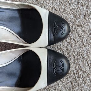 Authentic chanel pumps